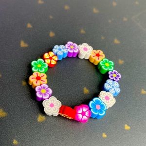 Flower bracelet🌸🌸